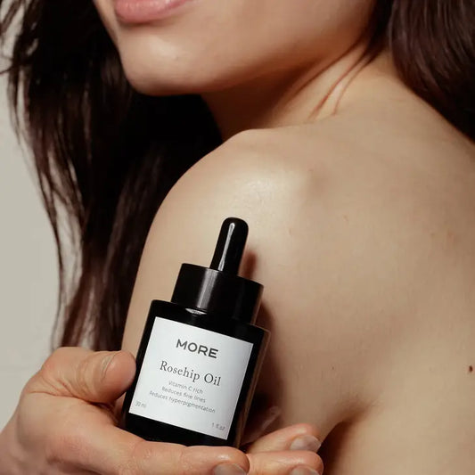 Rozenbottelolie – Waarvoor kan je het gebruiken?