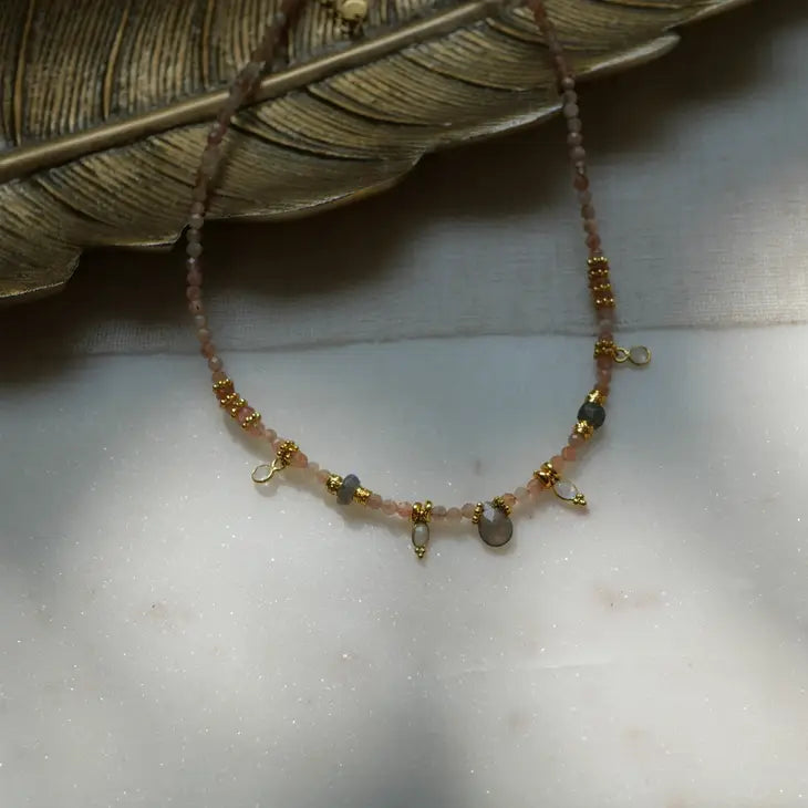 Drisana ketting- zonnesteen, labradoriet