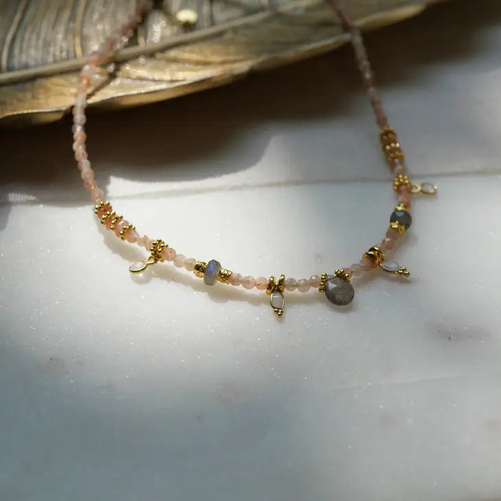 Drisana ketting- zonnesteen, labradoriet
