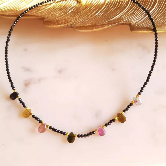 AVANI | Spinel, Hematiet en Toermalijn