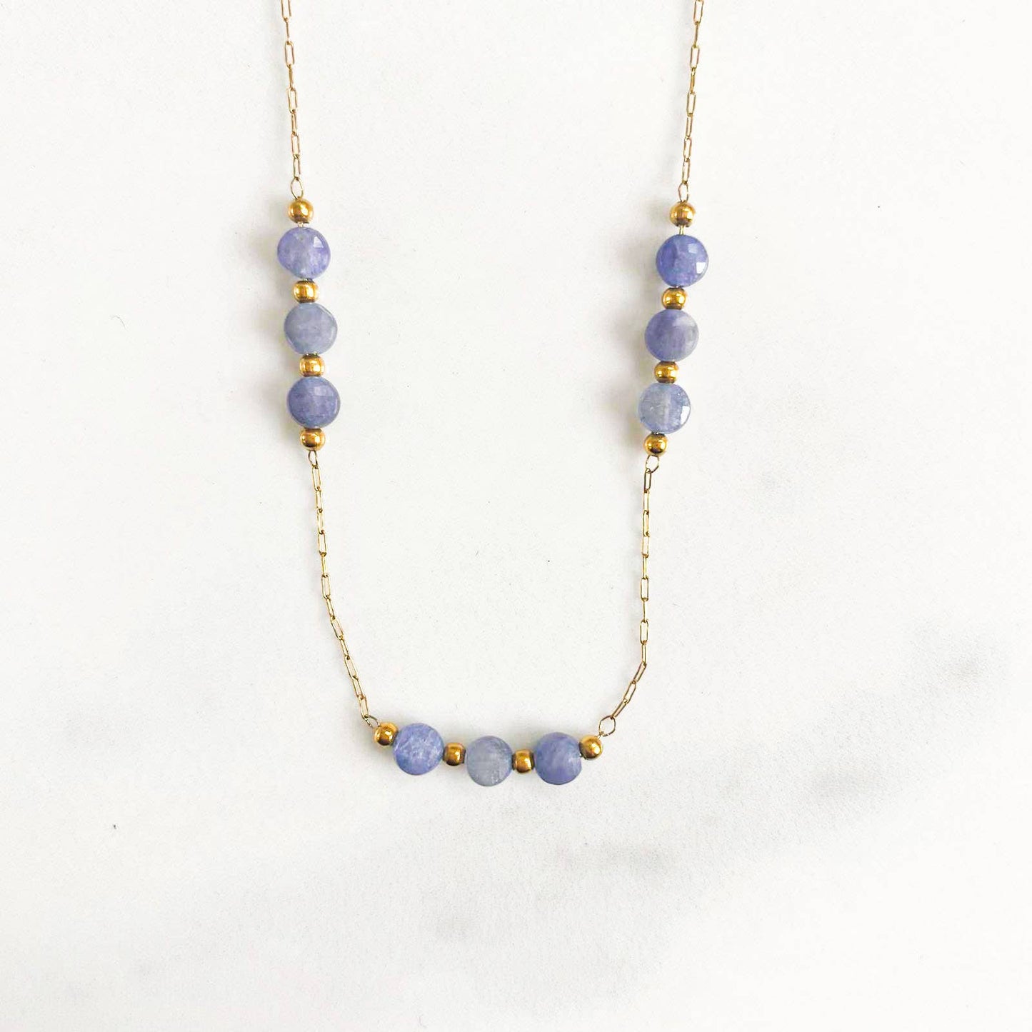 Lila tanzaniet ketting met kiezelsteentjes