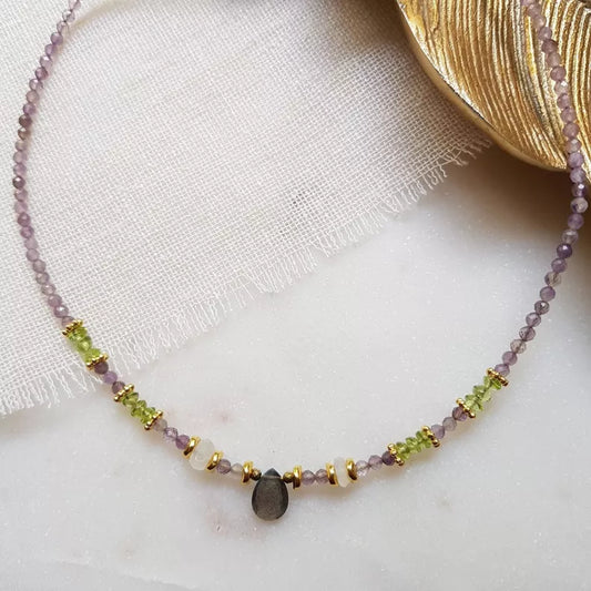 Elyana Amethist Peridot en Labradoriet Ketting