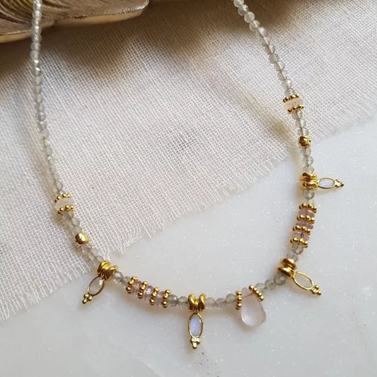 Alysta Labradoriet, maansteen en rozenkwarts ketting