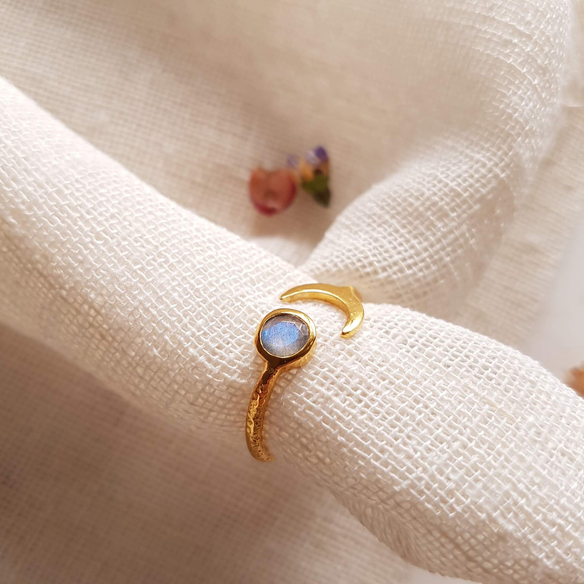 Verstelbare edelsteen ring